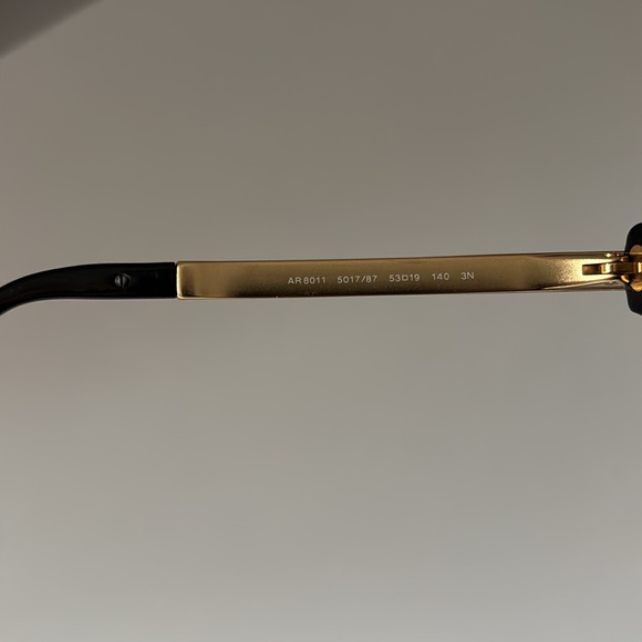 Gorgio Armani sunglasses model AR8011 - Picture 8 of 10